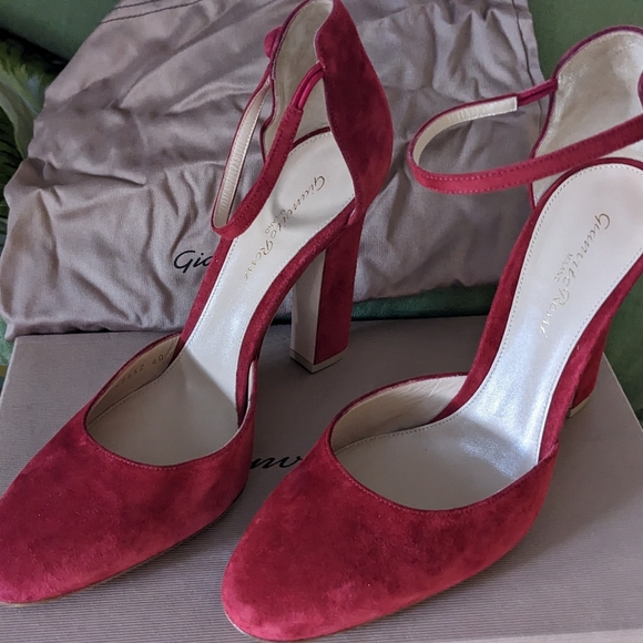 Designer Shoes - Picture 1 of 5